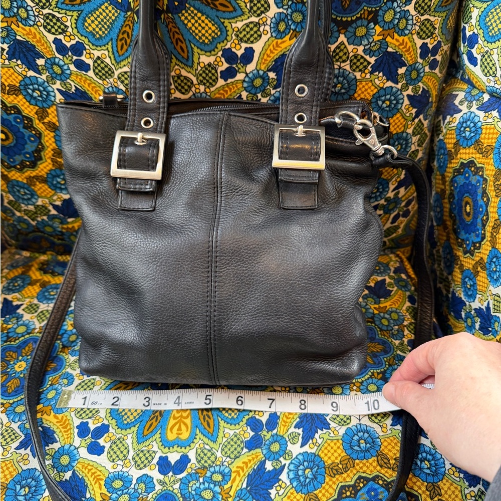 Hobo International leather tote and detachable crossbody strap in black - Picture 11 of 11